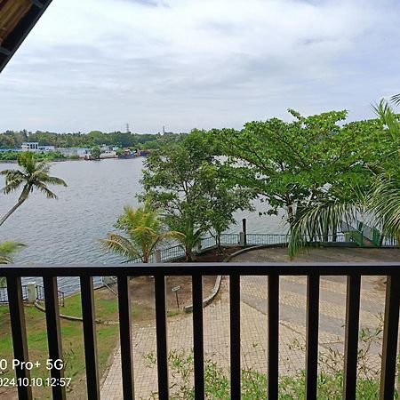 Ripples Backwater Resort, كولاّم المظهر الخارجي الصورة