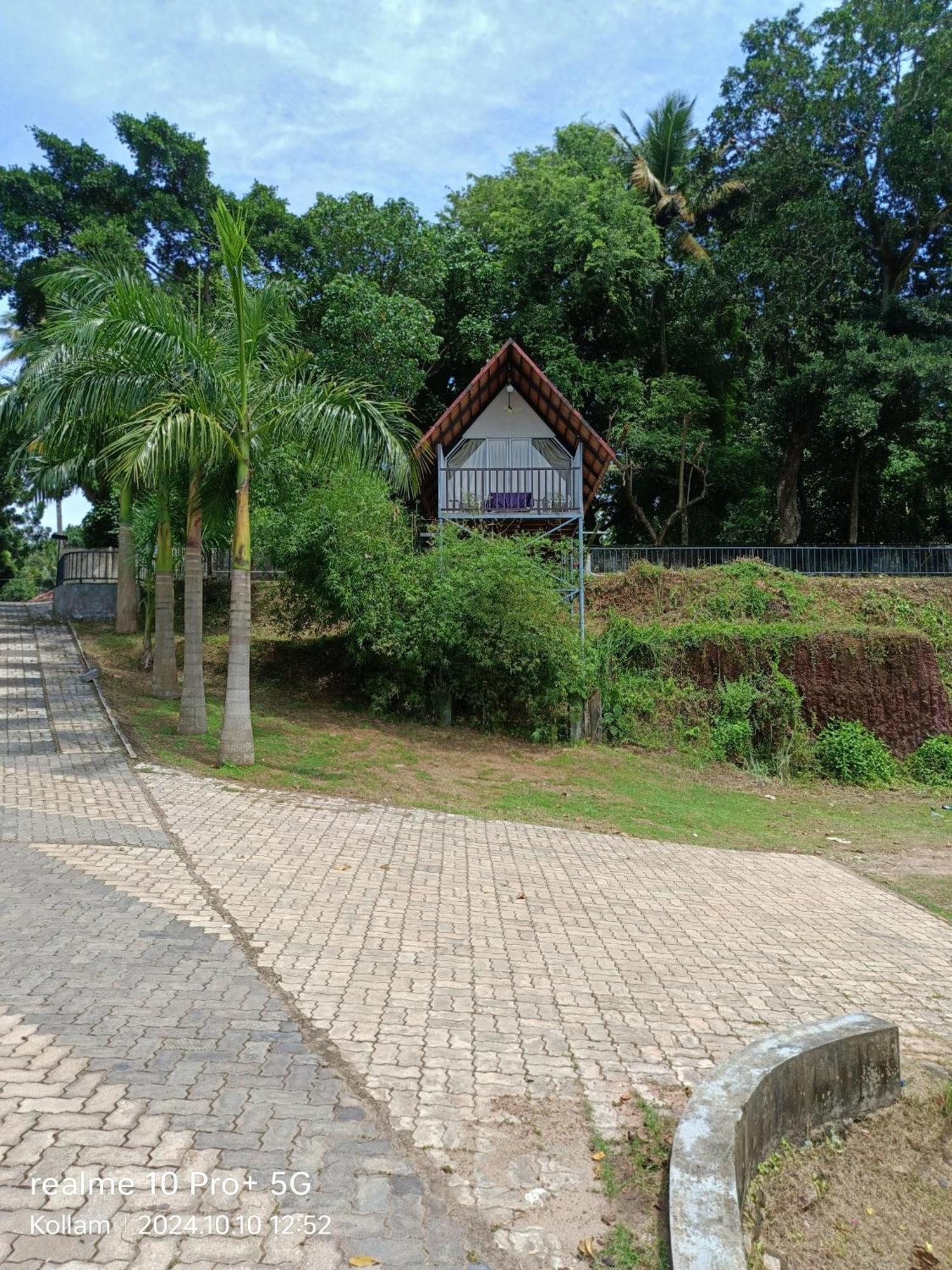 Ripples Backwater Resort, كولاّم المظهر الخارجي الصورة