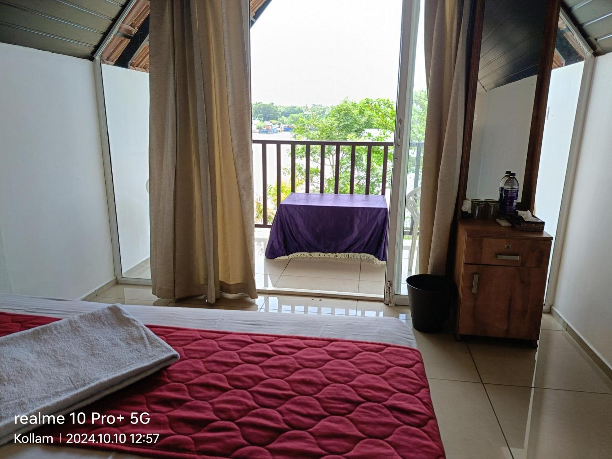 Ripples Backwater Resort, كولاّم المظهر الخارجي الصورة