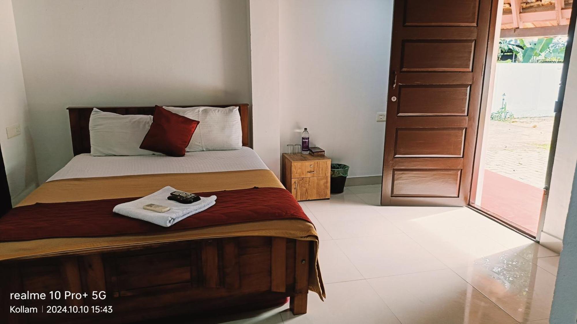 Ripples Backwater Resort, كولاّم المظهر الخارجي الصورة
